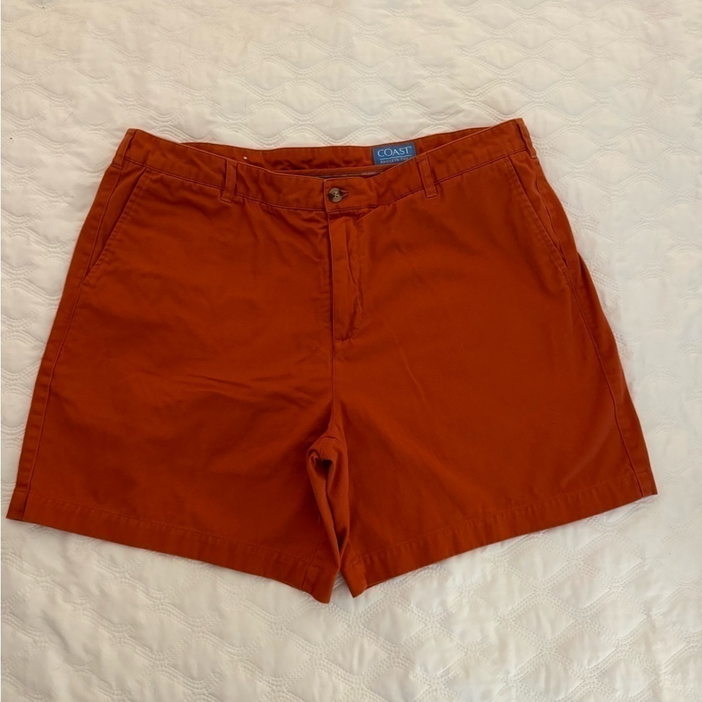 COAST PAWLEYS TWILL SHORTS 38. 7” inseam. Flat front chino rust orange
